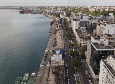 1200px-Vista_aérea_do_Porto_de_Salvador_e_do_Terminal_da_França