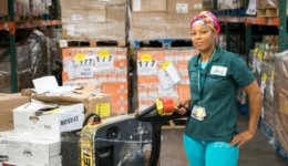RR-Hotline-170626_Why_LA-Food-Bank_001.jpg