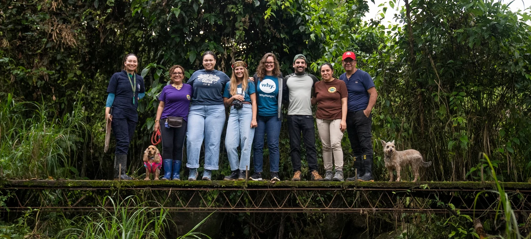 Video testimonial about the agroecology school.