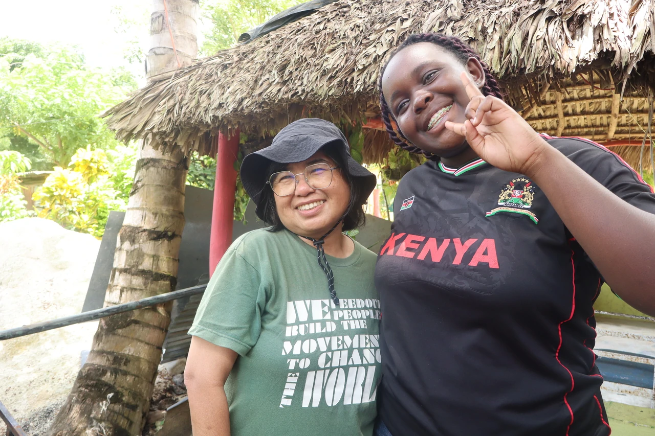 women-smiling-together-kenya-jersey